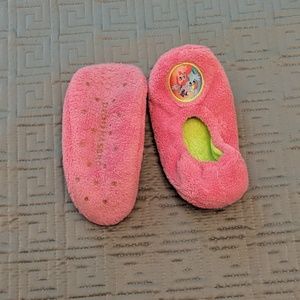 Girl soft slippers
